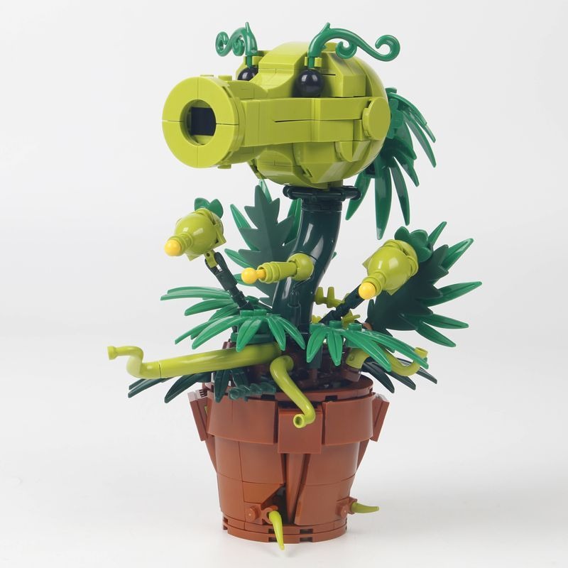 Model Kit Vs Lego - Plants vs. Zombies Carnivorous Plant Model