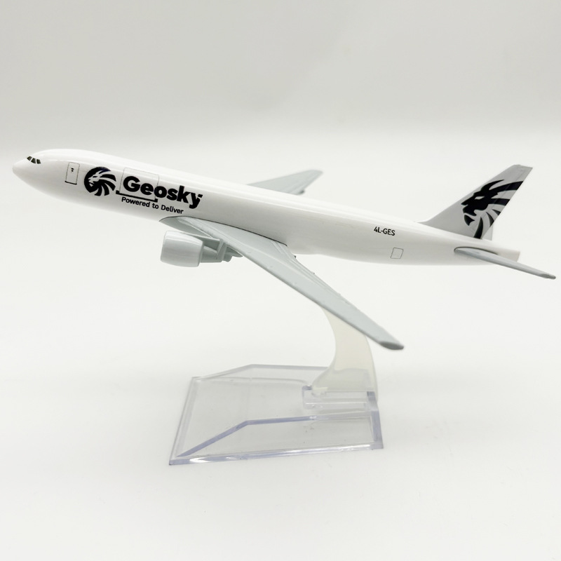 16cm Georgia B767 Toy Airplane - огляд і ціна Model Kit Airplane