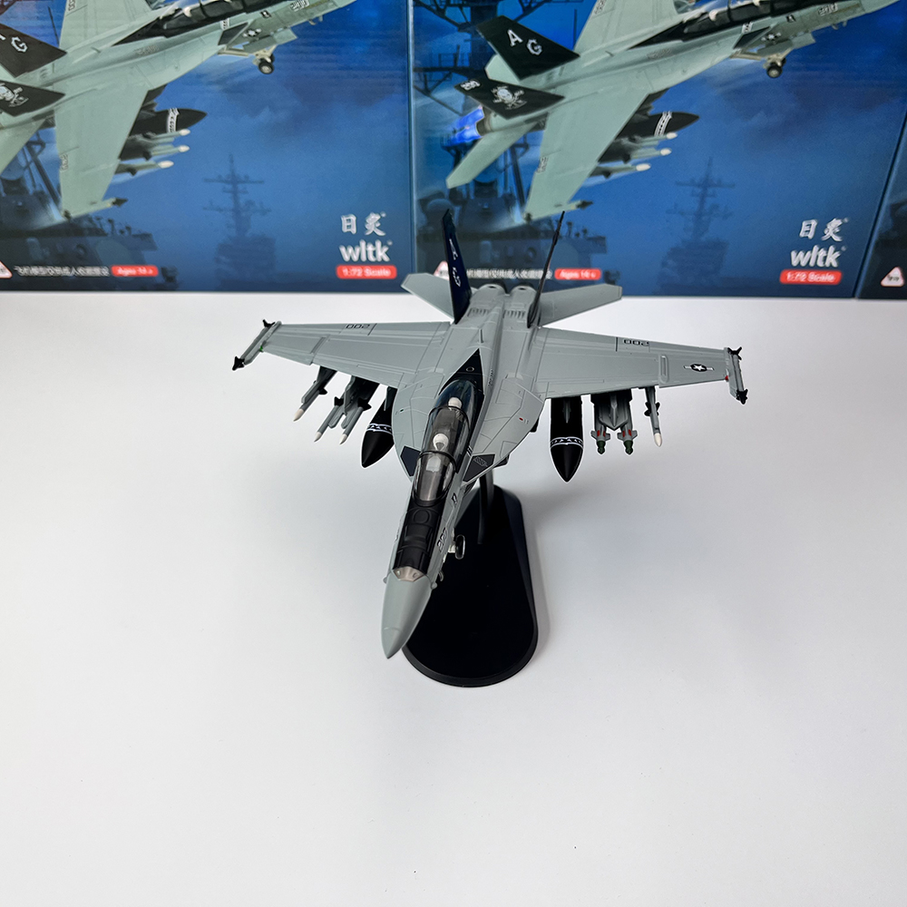 1/72 Scale U.S. F/A-18F Hornet - огляд і ціна Model Kit Airplane