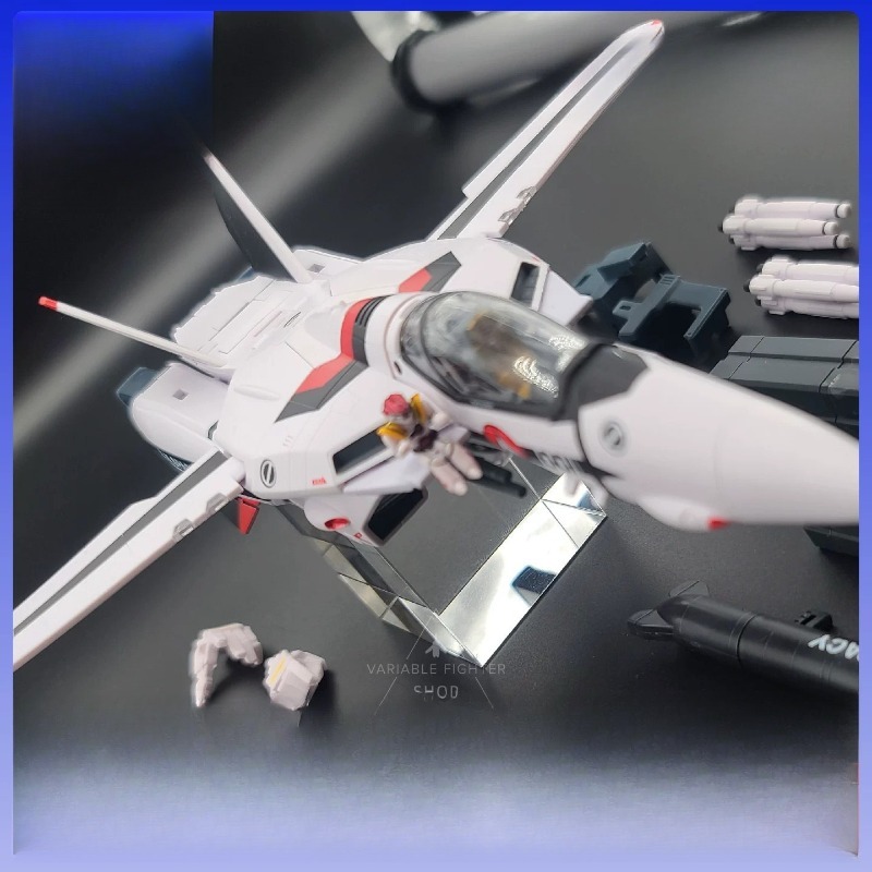 Macross VF-1S Ichijyo's Valkyr - огляд і ціна Model Kit Valkyrie
