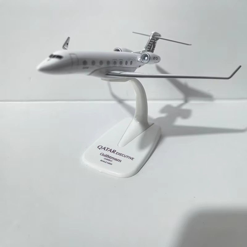 1/200 Scale Qatar Airways Gulf - огляд і ціна Model Kit Airplane